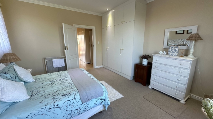 3 Bedroom Property for Sale in Sunrise On Sea Eastern Cape